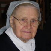 Simone STIERNON