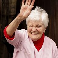 Marie-Thérèse HENNEN-HAUGLUSTAINE